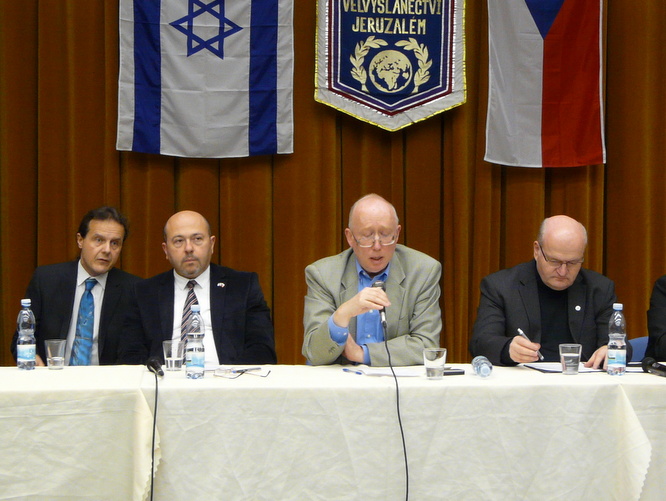 Interpreting for Israeli ambassador to Czechia, G. Koren